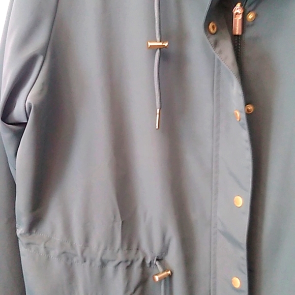 Susan Graver Water Resistant Anorak Jacket with Hood, Sage Leaf, 1XP - Picture 4 of 12